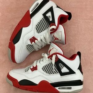 Air Jordan 4 Retro “Fire Red 2020” Size 6.5